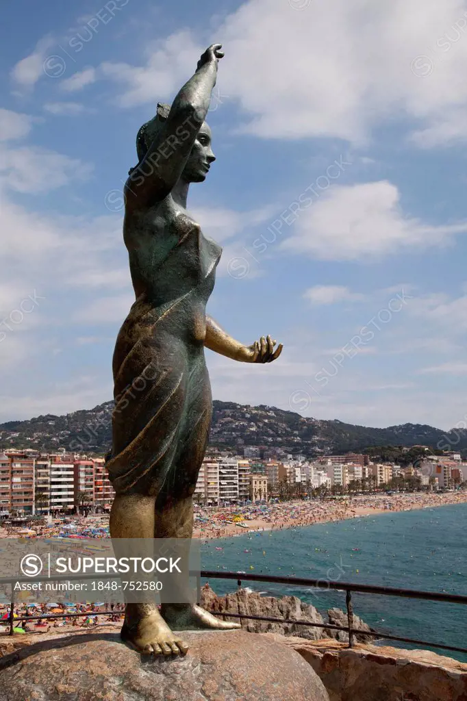 Sculpture Monument a la Dona Marinera, Lloret de Mar, Costa Brava, Catalonia, Spain, Europe, PublicGround