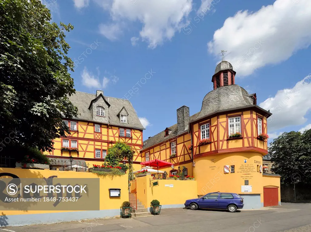 Altes Zollhaus, old customs house of the Electors of Trier, tavern alongside the Lahn River, Upper Middle Rhine Valley, UNESCO World Cultural Heritage...