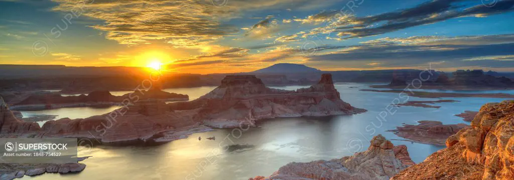 Panoramic view, view at sunrise from Alstrom Point to Lake Powell, Padre Bay with Gunsight Butte and Navajo Mountain, Bigwater, Glen Canyon National R...