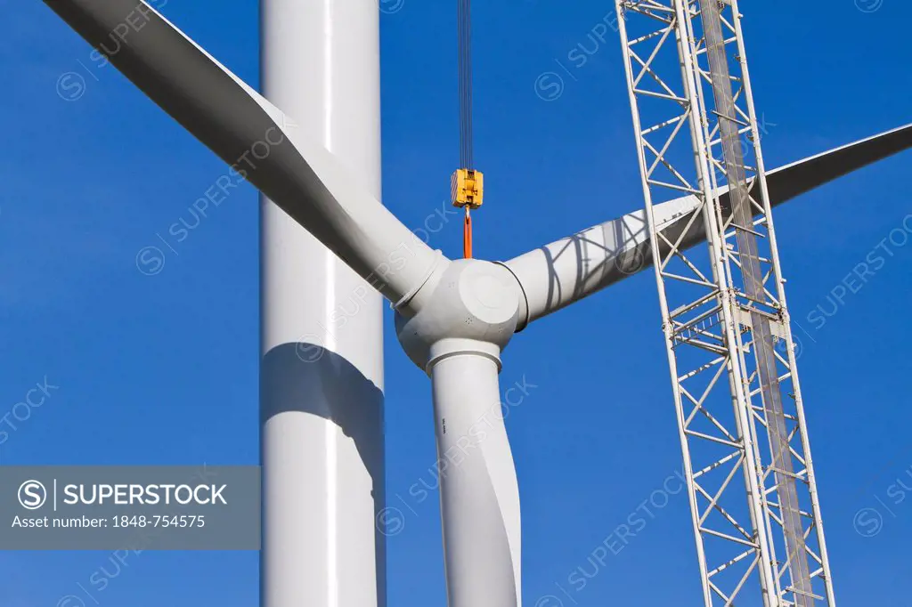 Construction of a wind turbine, type REpower MM92 by the company Arcor for EVN and Wien Energie, Glinzendorf wind farm, Marchfeld, Lower Austria, Aust...