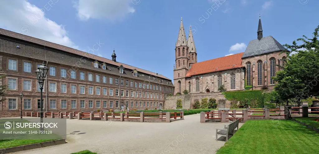 Local museum on the left, St.-Marien-Kirche church and St. Annen-Kapelle chapel on the rigth, Heiligenstadt, Eichsfeld, Thuringia, Germany, Europe