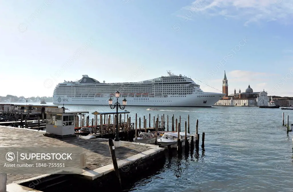 MSC Musica, a cruise ship, built in 2006, 293.8 m, 3018 passengers, arriving, Venice, Veneto, Italy, Europe