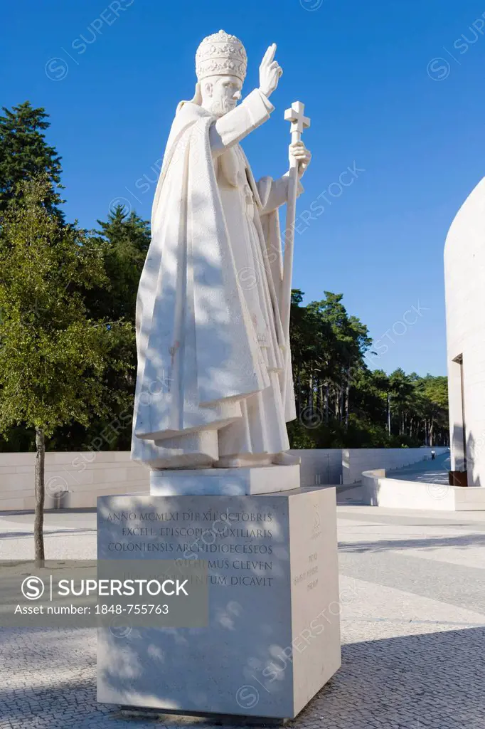Statue of Pope Pius XII, Santuario de Fatima, Fatima Shrine, Sanctuary of Our Lady of Fatima, Fatima, Ourem, Santarem, Portugal, Europe