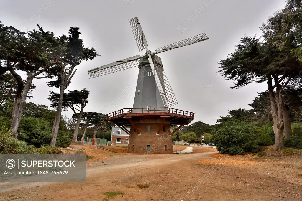 Windmill, Golden Gate Park, San Francisco, California, USA
