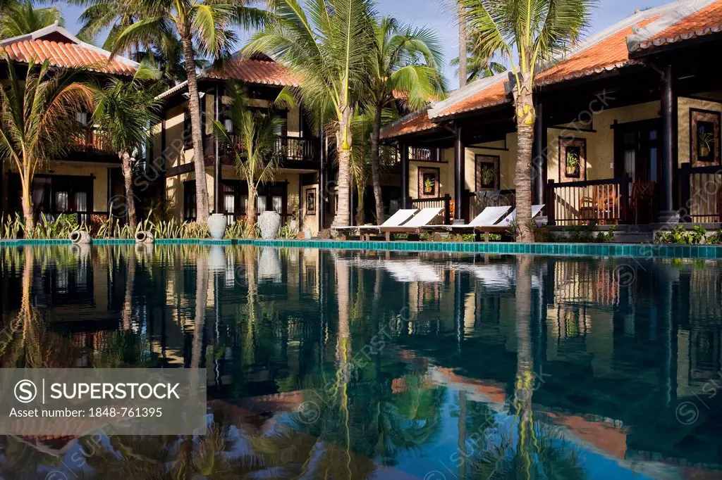 Lotus Village Resort, pool