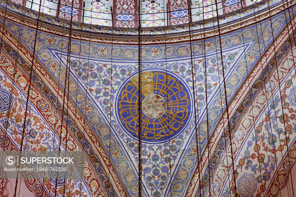 Interior view, detailed view with Iznik ceramics, tiles, Blue Mosque, Sultan Ahmed Mosque or Sultanahmet Camii