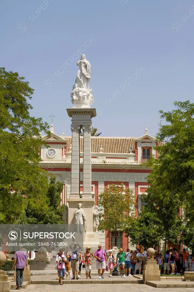 Monumento dedicado a la Inmaculada Concepcion, Monument of the Immaculate Conception, by Lorenzo Coullaut Valera, Plaza del Triunfo, Seville, Sevilla,...