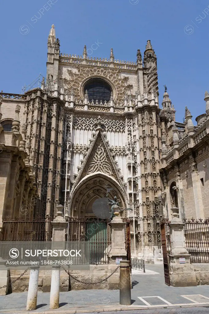 The Cathedral of Saint Mary of the See, Catedral de Santa Maria de la Sede,Seville Cathedral, Seville, Sevilla, Andalusia, Spain, Europe