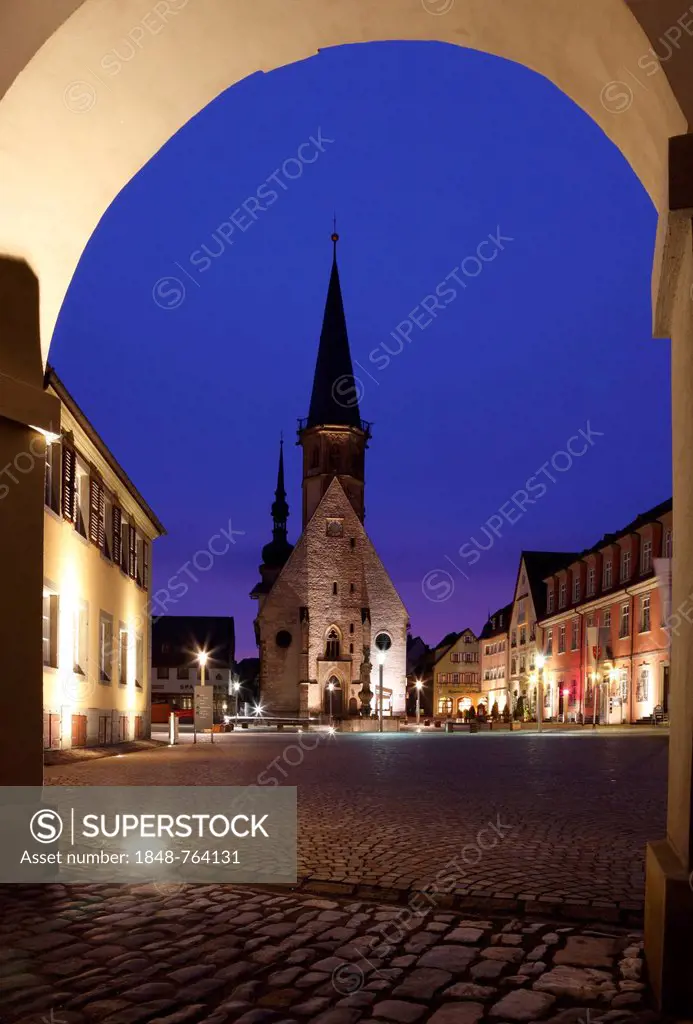 Town church of St. George, the market square at dusk, Weikersheim an der Tauber, Tauberfranken, Baden-Wuerttemberg, Germany, Europe