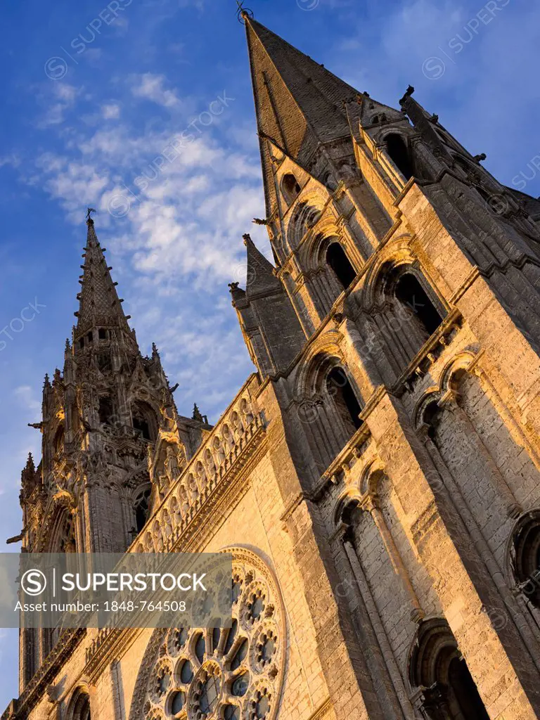 Cathedral of Our Lady of Chartres, Notre-Dame de Chartres, Chartres, Eure-et-Loir, France, Europe, PublicGround