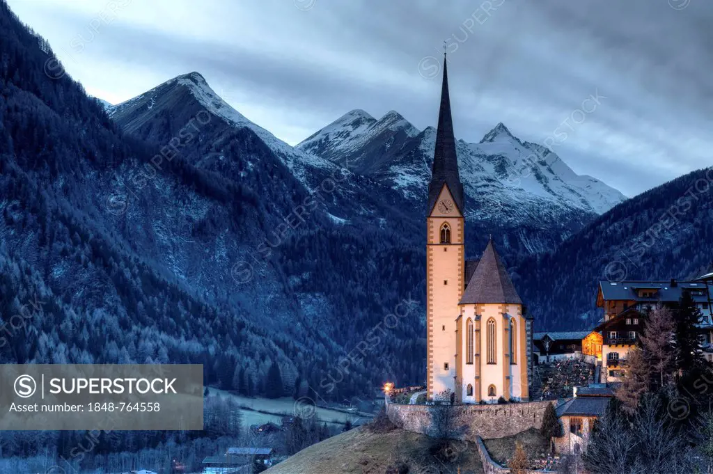 Church in Heiligenblut on Grossglockner Mountain, Spittal an der Drau, Carinthia, Austria, Europe