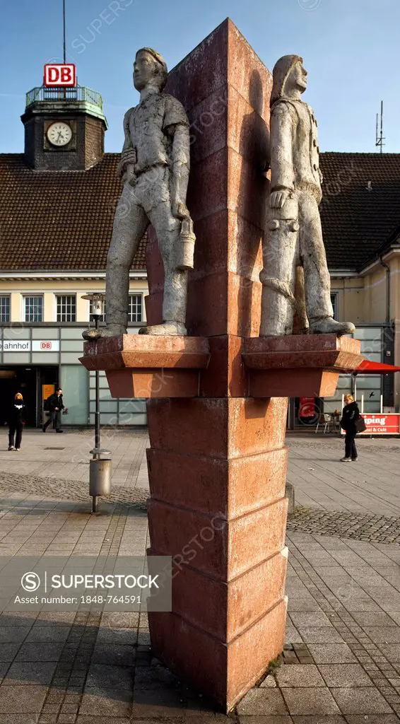 Three Men's Corner at Wanner Central Railway Station in Herne, North Rhine-Westphalia, Germany, Europe, PublicGround