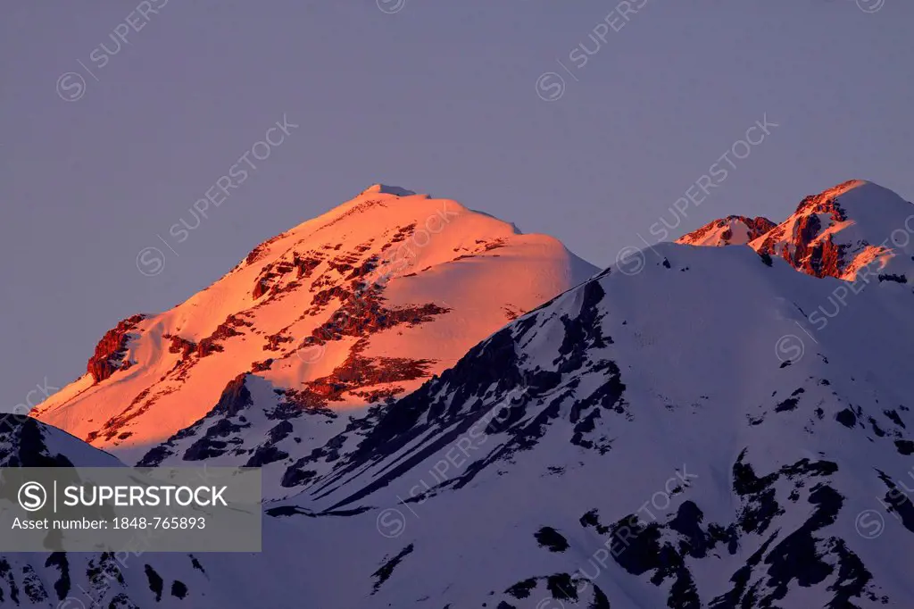 Stempeljoch mountain in the evening sun