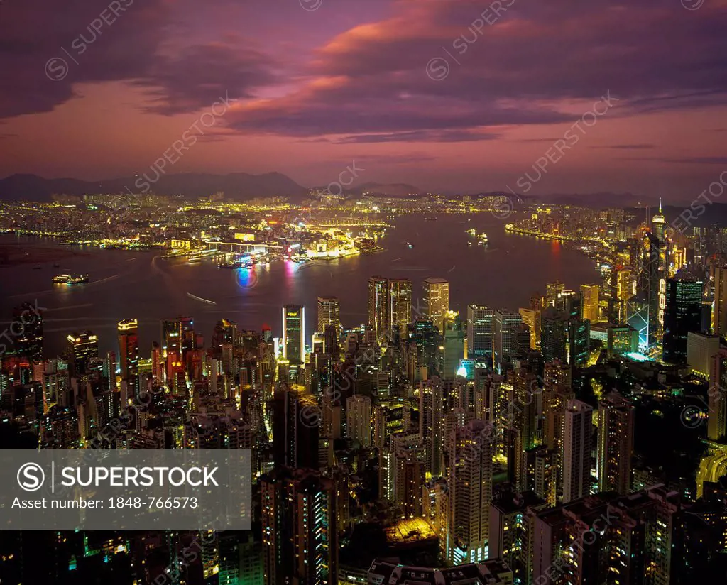 Panoramic view from Victoria Peak over Central, night scene, Hong Kong Island