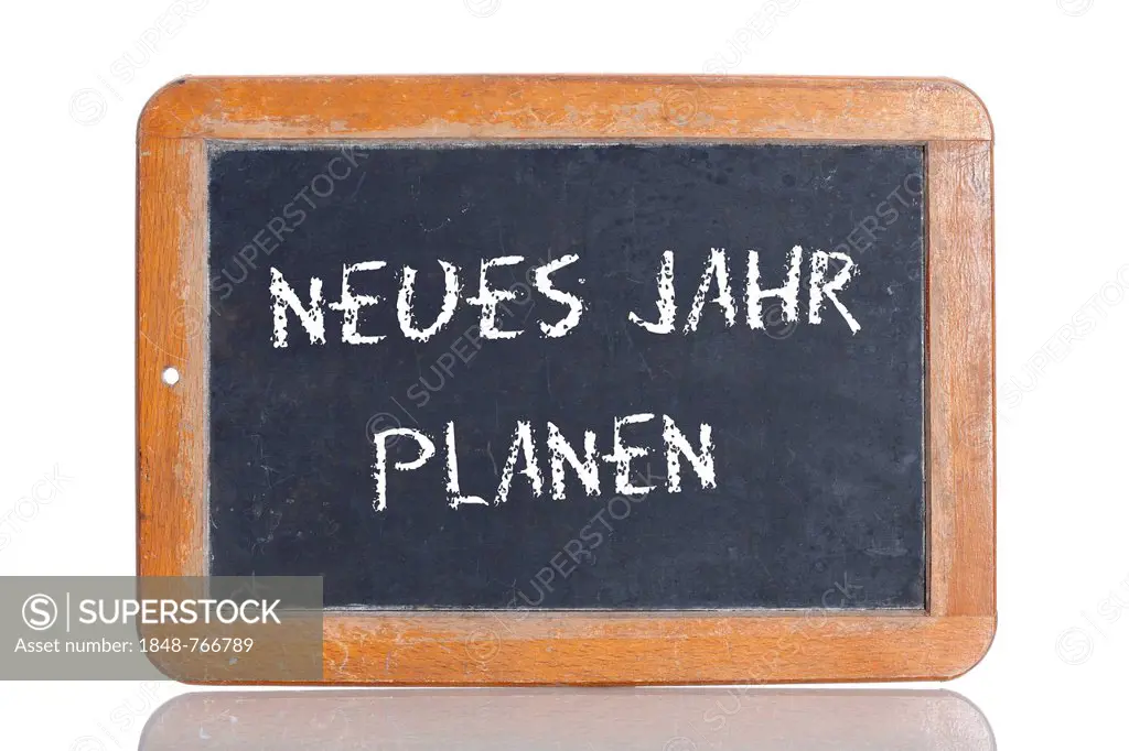 Old school blackboard with the words NEUES JAHR PLANEN, German for plan the New Year
