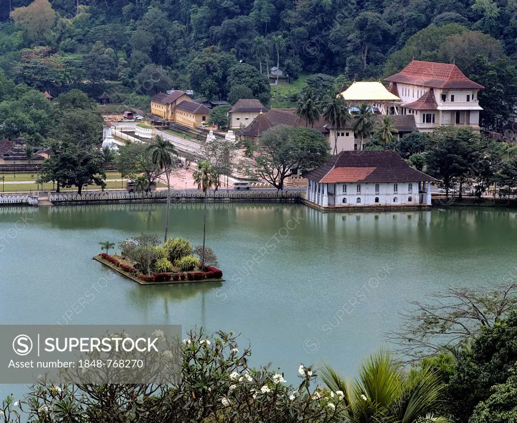 Kandy Lake, Temple of the Sacred Tooth Relic or Sri Dalada Maligawa