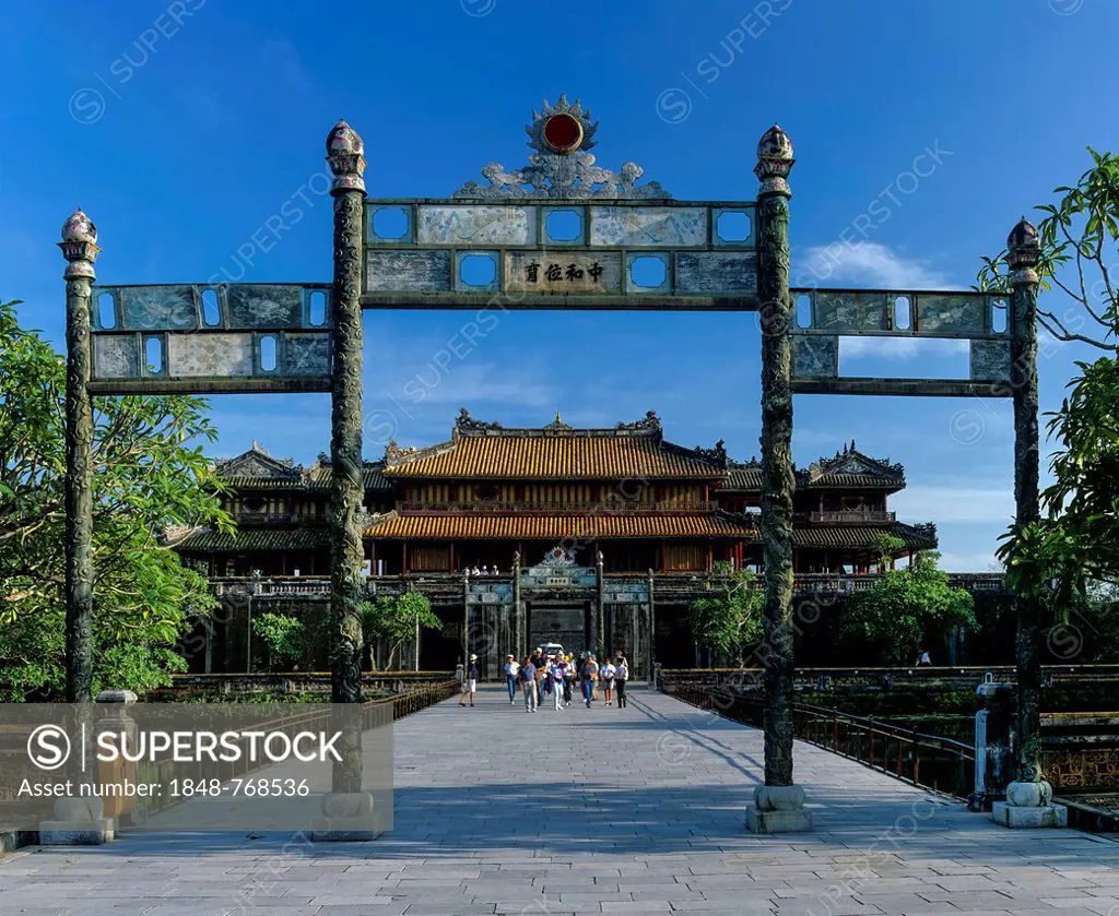 Trung Dao Bridge and Thai Hoa Palace, Imperial Palace of Hoang Thanh, citadel