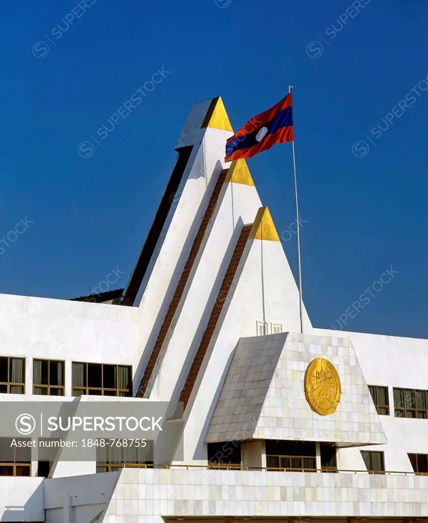 Gable of Parliament, government buildings with the national flag
