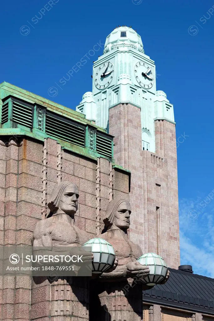 Central Station, Art Nouveau, figures, sculptures on the façade