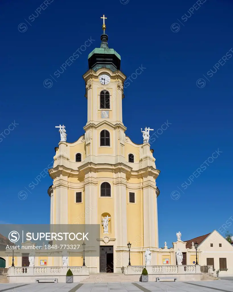 Laxenburg Church, Baroque church in the main square