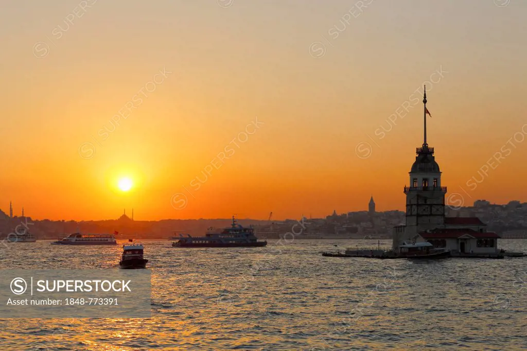 Evening mood, Maiden's Tower or Leander's Tower, Kz Kulesi, in Bosphorus in the evening