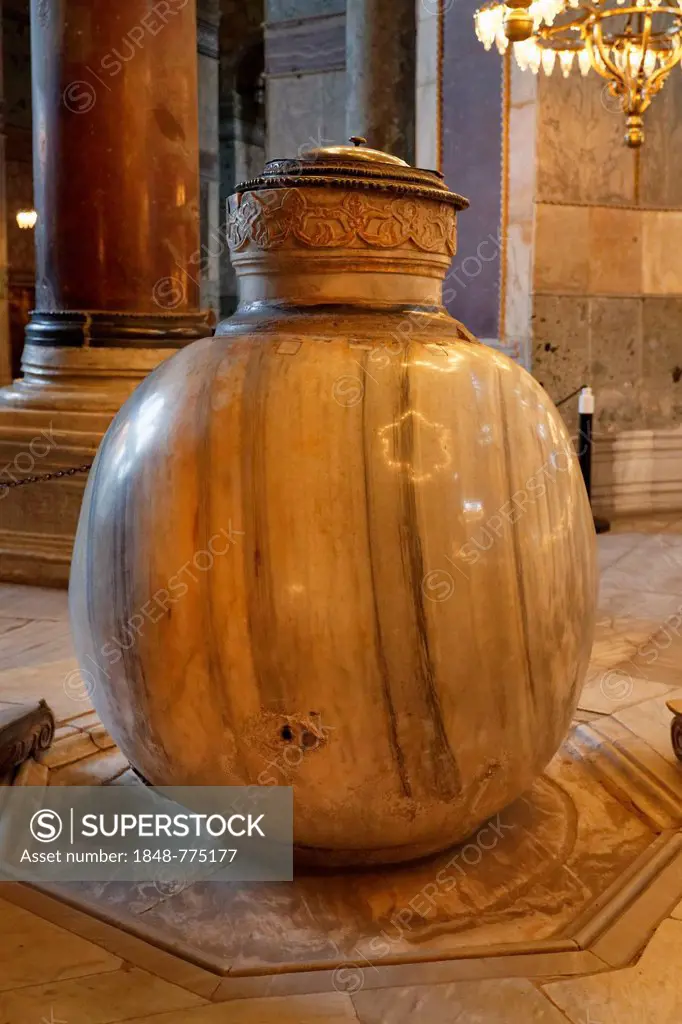Marble vase from Pergamon, Hagia Sophia
