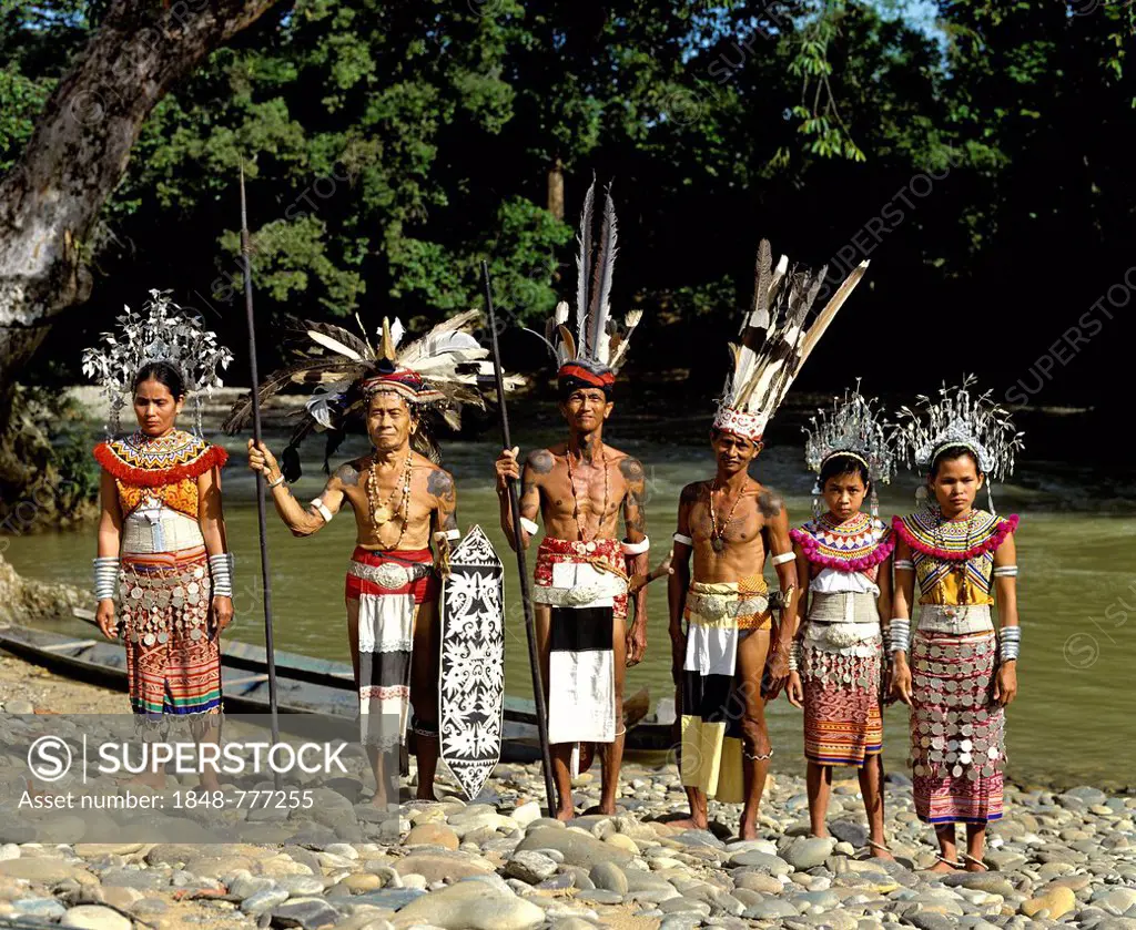 Head hunters of the ethnic group of the Iban people, Skrang River