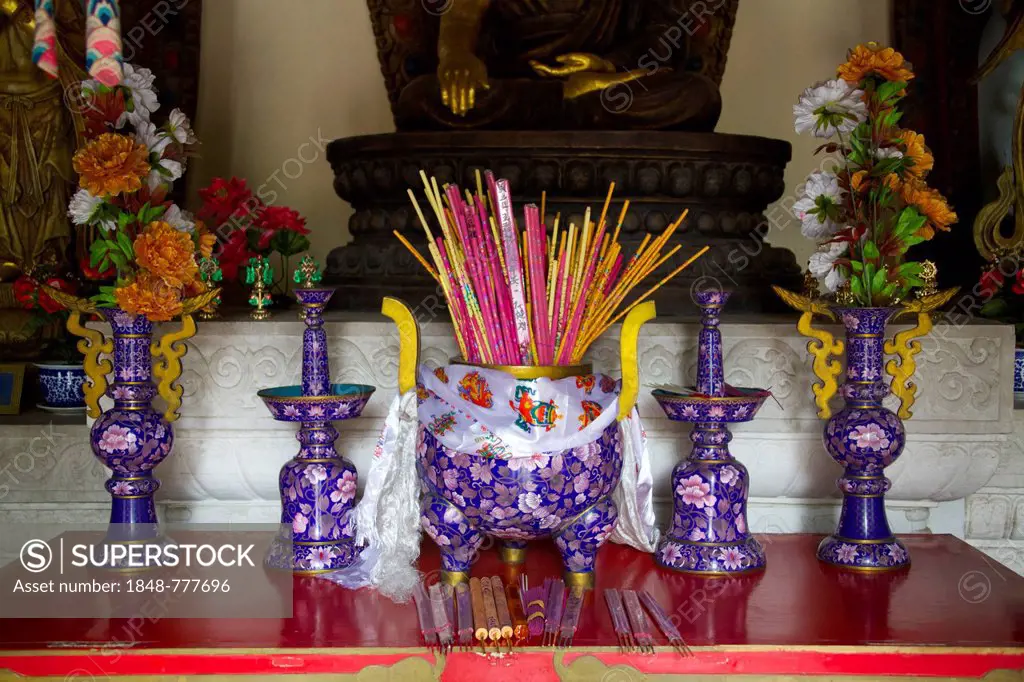 Sacrificial incense sticks