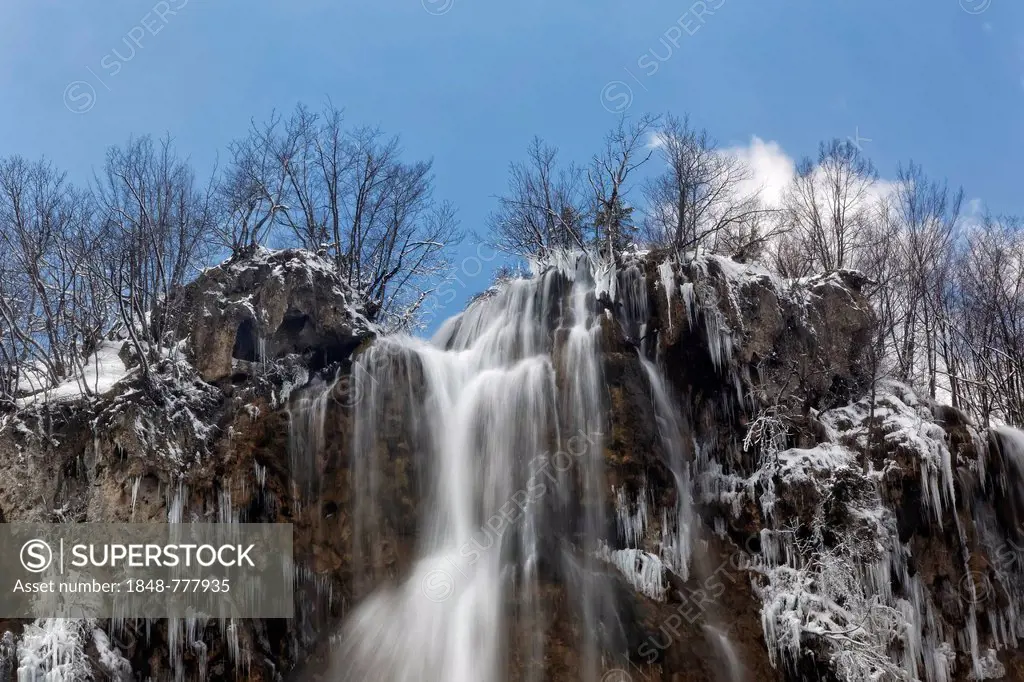 Large Waterfall or Veliki Slap, in winter