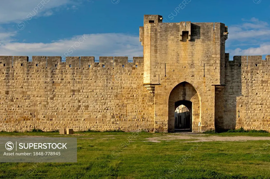 City wall with a city gate, exterior