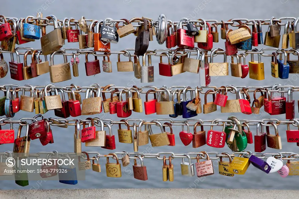 Love padlocks, Love Bridge