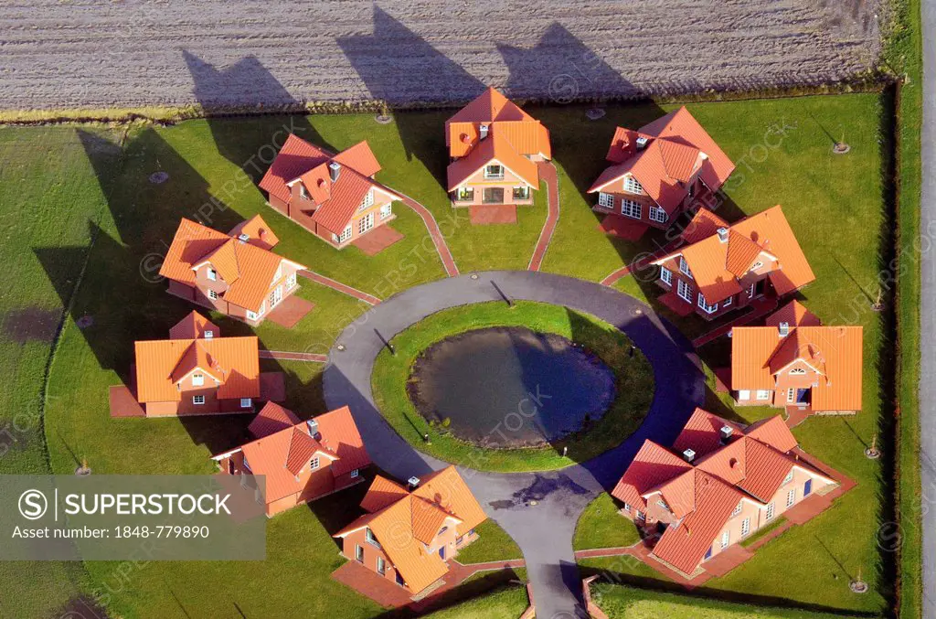 Aerial view, modern rundling, a form of circular village with identical cottages, built in a circle, near Wilhelmshaven