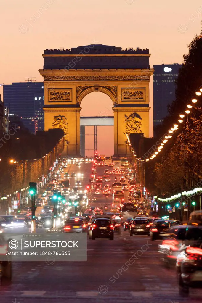 Avenue des Champs Elysees with the Arc de Triomphe