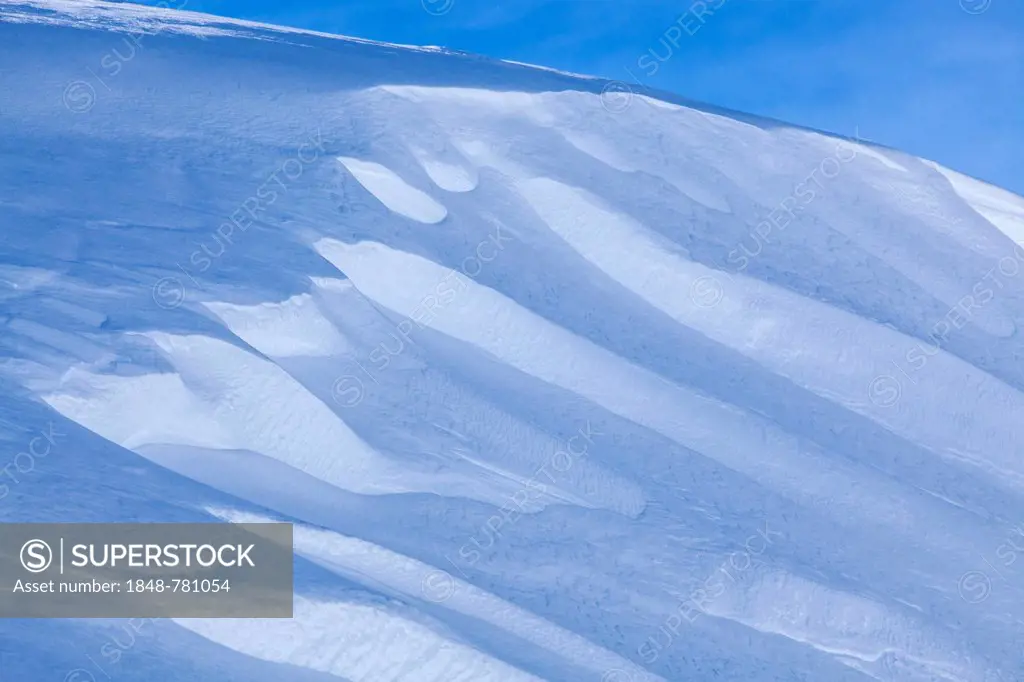 Snow surface, snow cornice, winter landscape