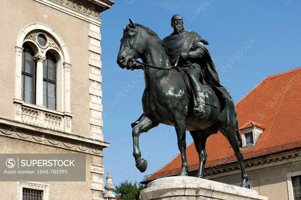 Bronze equestrian statue of Prince Regent Luitpolt by Adolf von Hildebrand and Theodor Georgii, Bavarian National Museum, Bayerisches Nationalmuseum