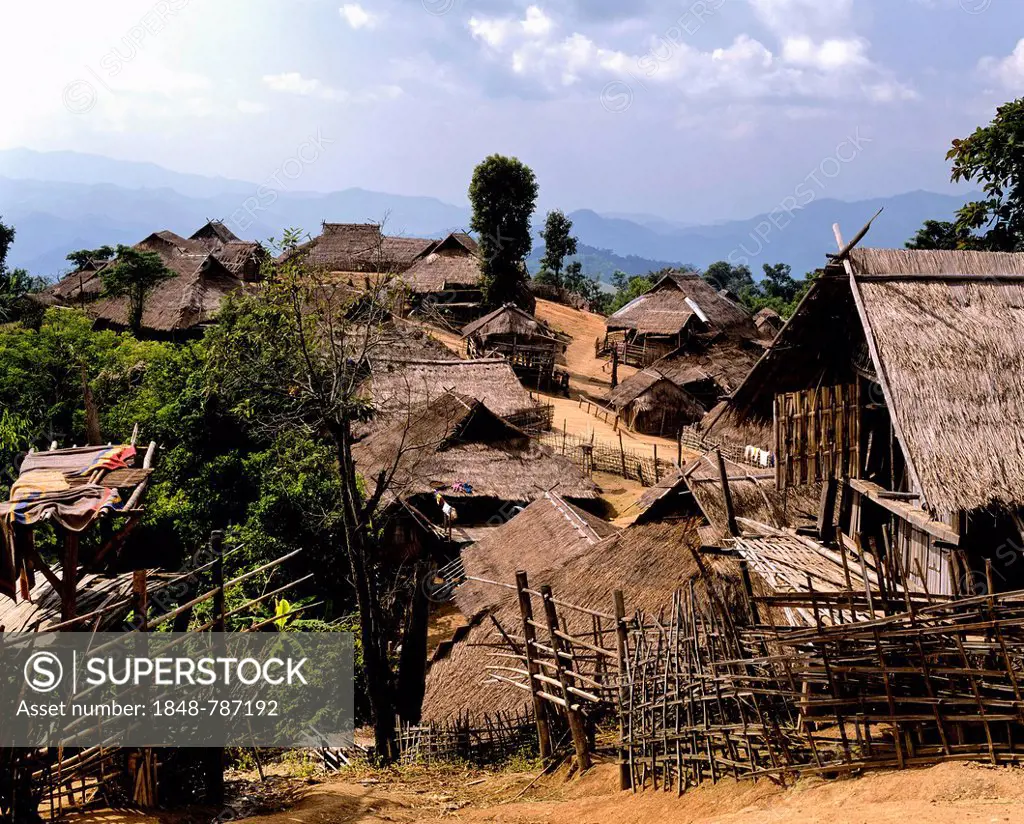Akha village on the Burmese border in the west of Chiang Rai, bamboo huts