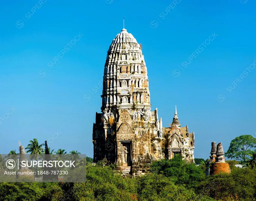Prang or tower temple, Wat Ratchaburana, UNESCO World Heritage Site