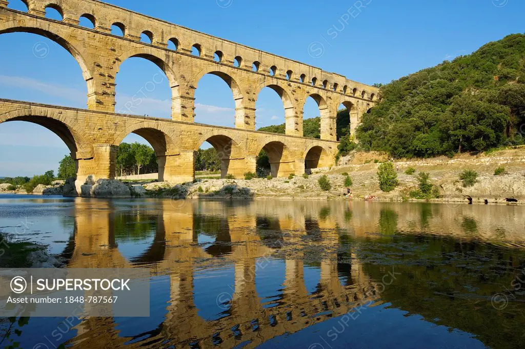 Aqueduct, Pont du Gard