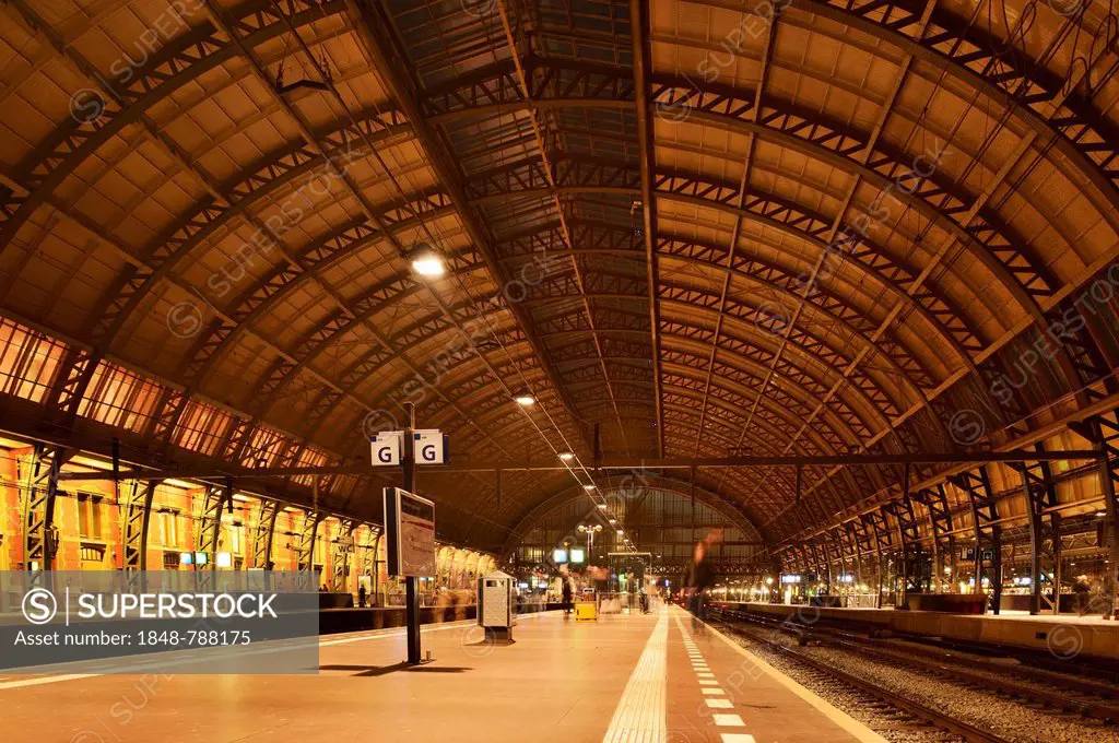 Interior view of Amsterdam Centraal railway station