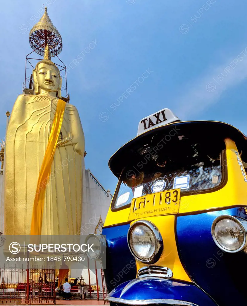 Luang Pho Tho, 32 m tall Buddha statue of Wat Intharawihan, Wat Indra, tuk tuk