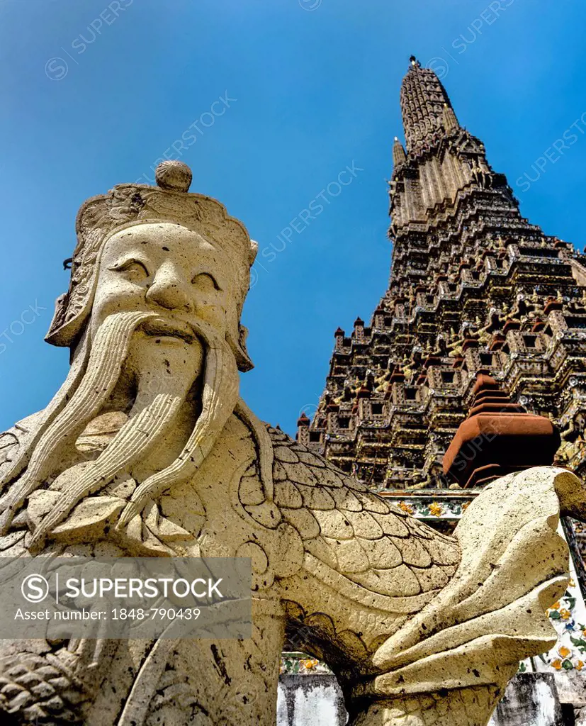 Wat Arun, Temple of Dawn, stone guardians