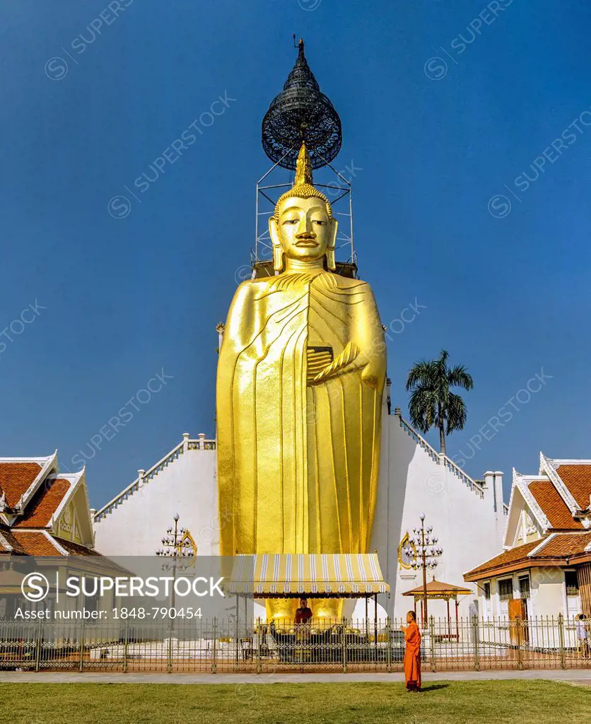 Luang Pho Tho, 32 m tall Buddha statue of Wat Intharawihan, Wat Indra, monk