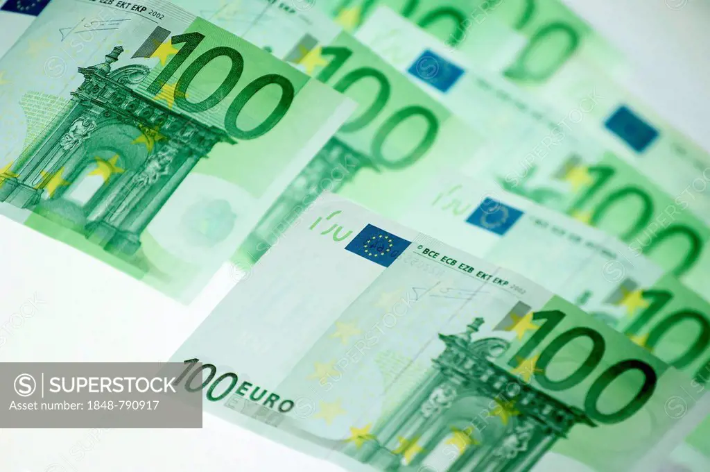 100-euro bank notes
