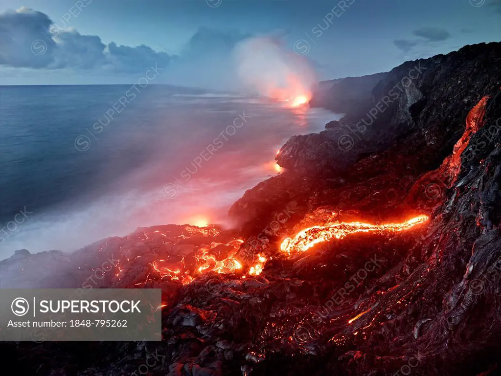 Puu Oo or Puu Oo volcano, volcanic eruption, lava flow, red hot lava flowing into the Pacific Ocean