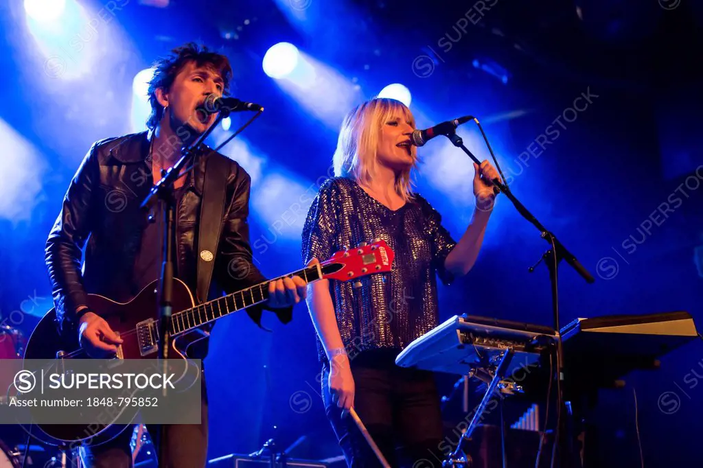 Roeland Vandemoortele and Eva Buytaert from the Belgian indie-rock-electro-guitar-duo Too Tangled performing live in the Schueuer concert hall, Lucern...