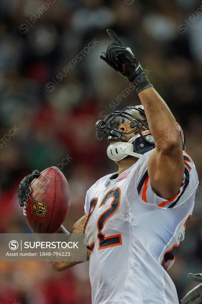 RB Matt Forte, #22 Chicago Bears, celebrates a touchdown during the NFL International game between the Tampa Bay Buccaneers and the Chicago Bears on O...