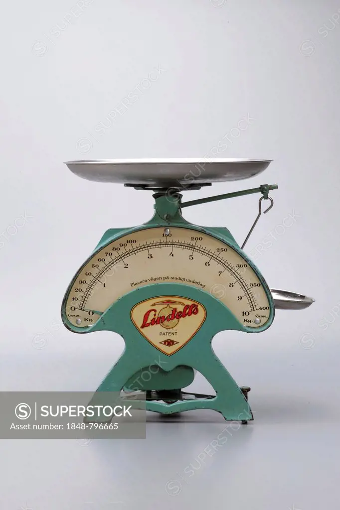 Old mechanical, iron 10kg kitchen scale, 1930s