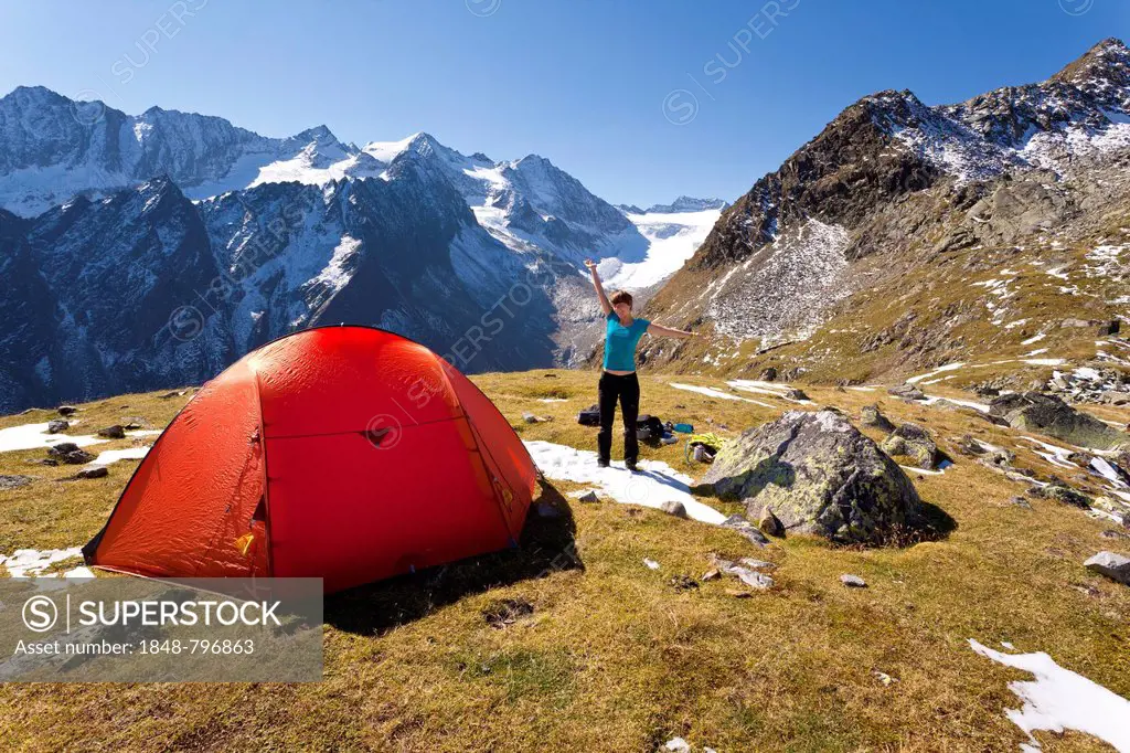 Tent in the Stubai Alps, Lake Rinnensee, Tyrol, Austria, Europe