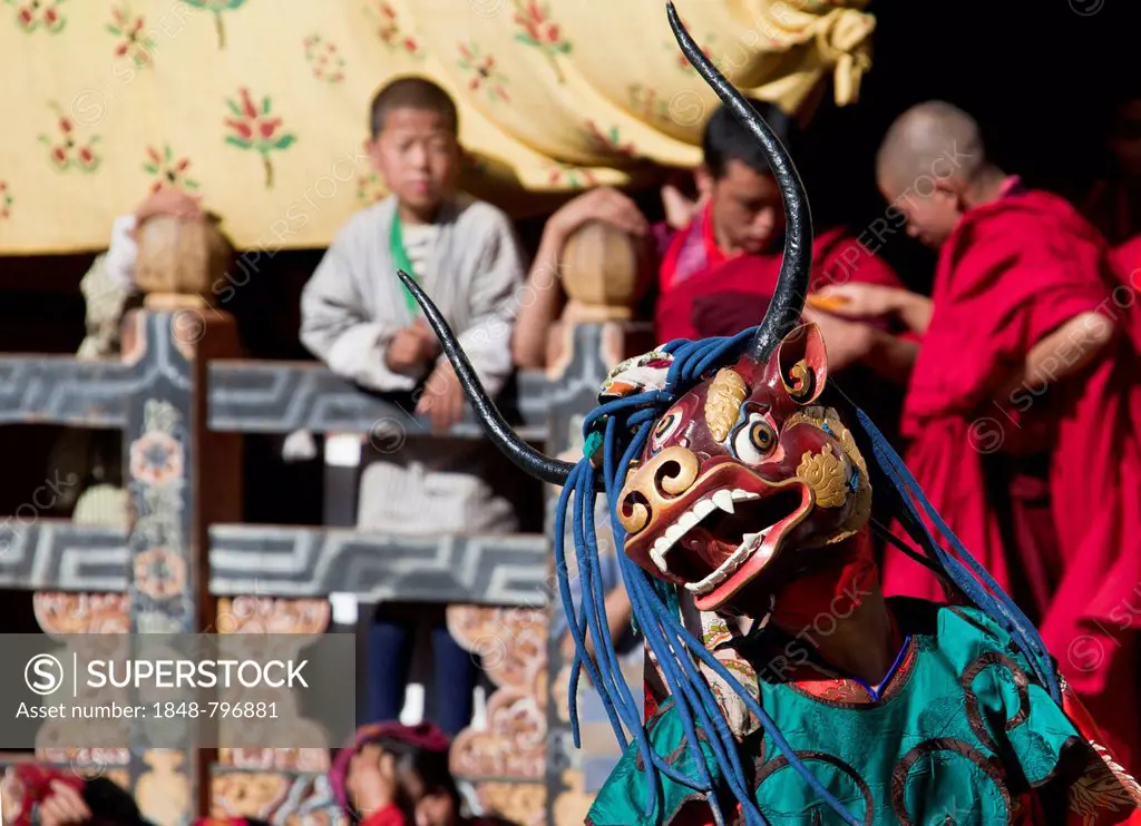 Masked dancer at Tsechu festival, Trongsa, Bhutan, Asia
