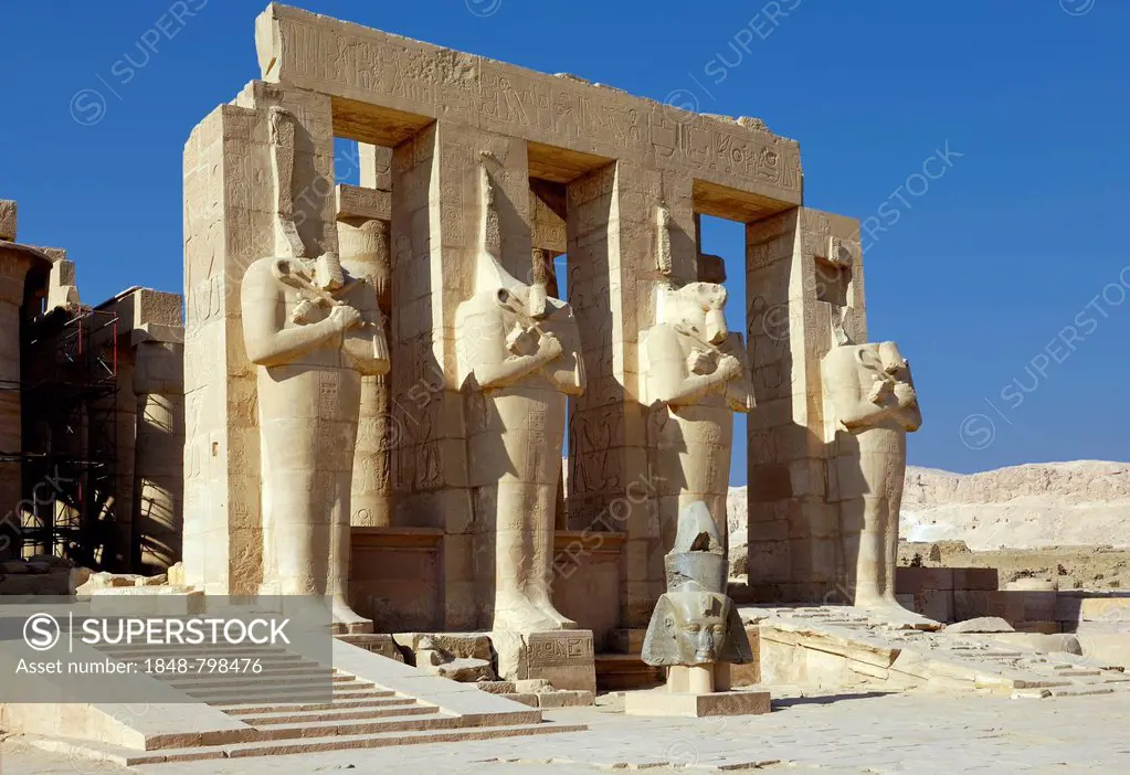 Facade with columns and Osiris statues at the Ramesseum, mortuary temple of Pharaoh Ramesses II